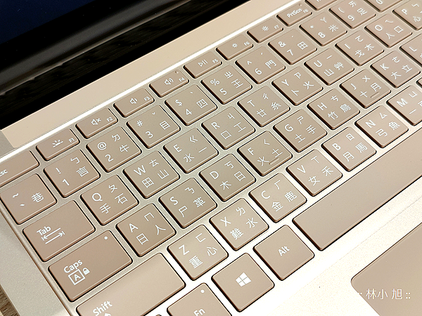 微軟 Microsoft Surface Laptop 3 觸控商務筆記型電腦開箱 (ifans 林小旭) (3).png