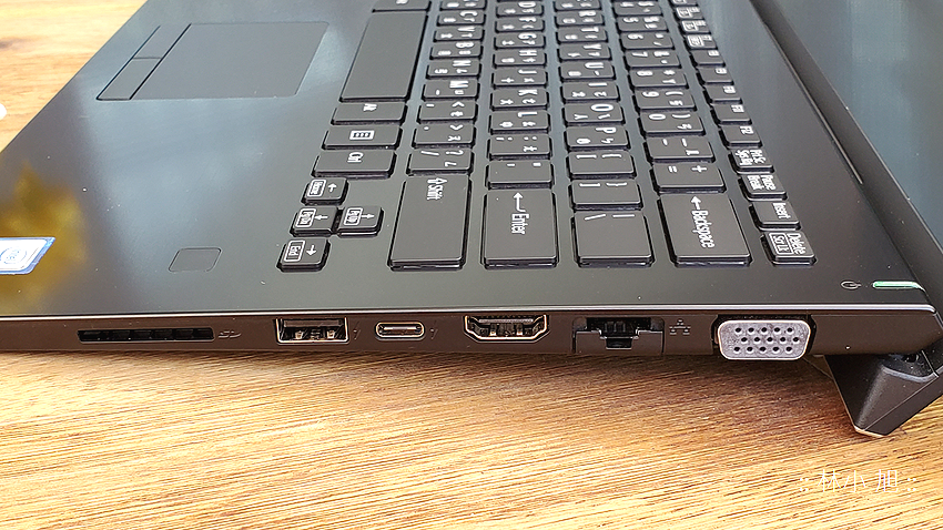 這台筆電不僅擴充埠超多 還能裝sim 卡來上網 日系旗艦vaio Sx14 筆記型電腦 Vjs141c12w 開箱 Ifans 林小旭 痞客邦