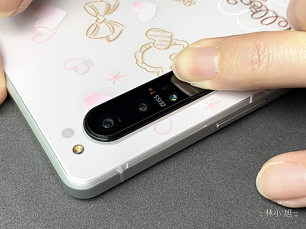 imos 保護貼 for SONY XPERIA 1 II 智慧型手機開箱 (ifans 林小旭) (29).png