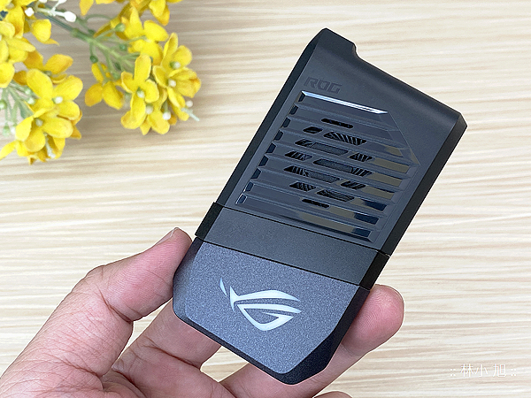 ROG Phone 3 電競手機開箱 (ifans 林小旭) (15).png