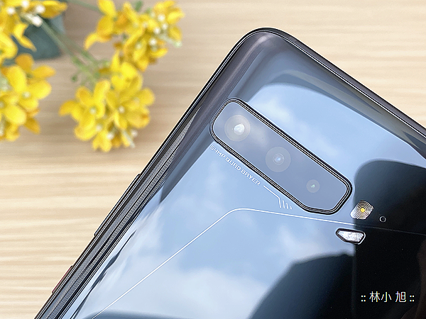 ROG Phone 3 電競手機開箱 (ifans 林小旭) (3).png