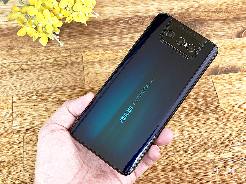 華碩 ASUS Zenfone 7 Pro 開箱 (ifans 林小旭) (36).png 華碩 ASUS Zenfone 7 Pro 開箱 (ifans 林小旭) (36).png