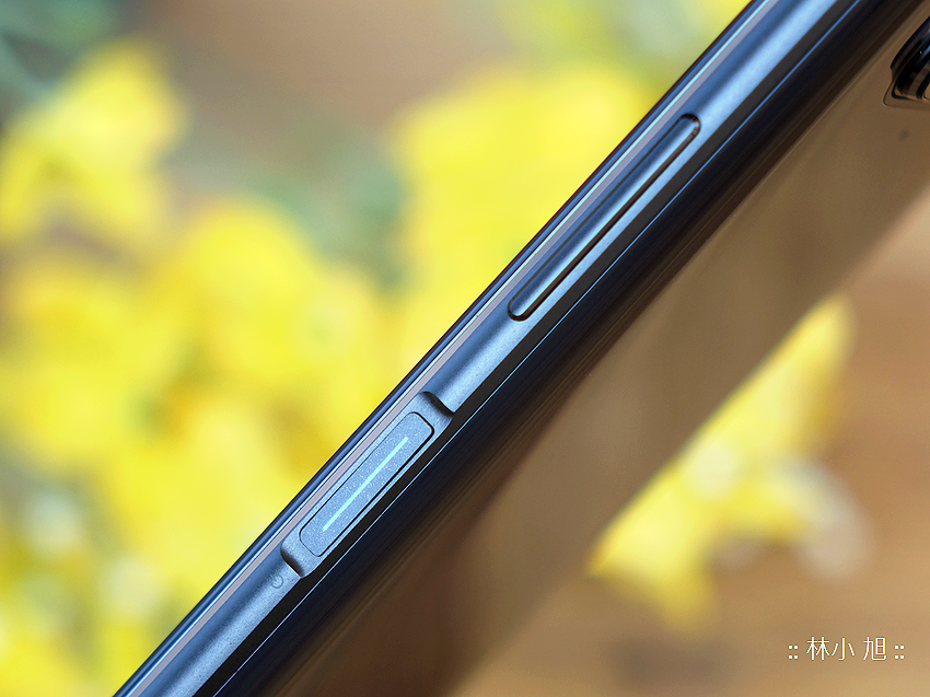 華碩 ASUS Zenfone 7 Pro 開箱 (ifans 林小旭) (4).png 華碩 ASUS Zenfone 7 Pro 開箱 (ifans 林小旭) (4).png