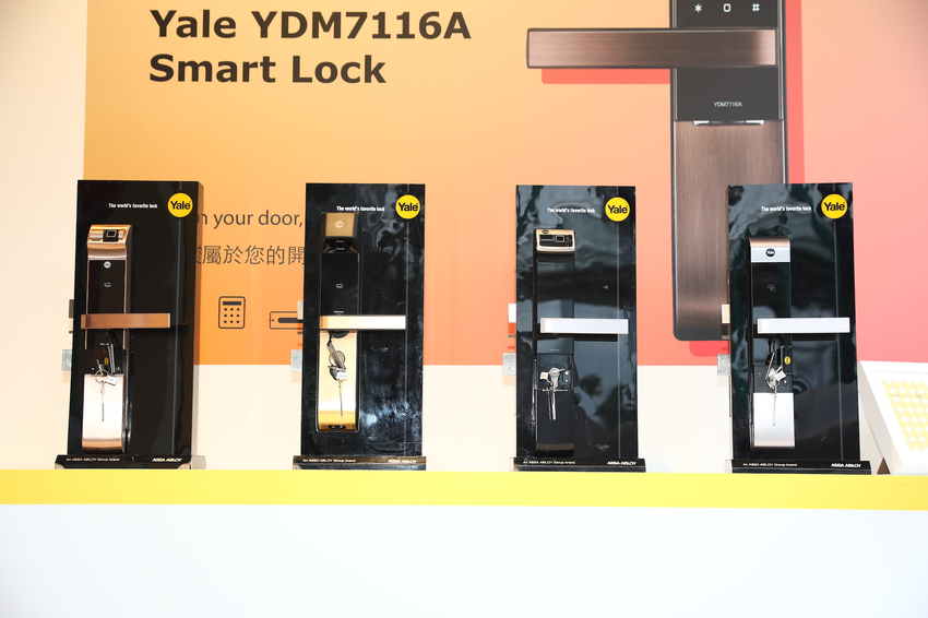 耶魯電子鎖推出最新系兩款多合一智慧鎖搶攻電子門鎖市場.png 耶魯電子鎖推出最新系兩款多合一智慧鎖搶攻電子門鎖市場.png