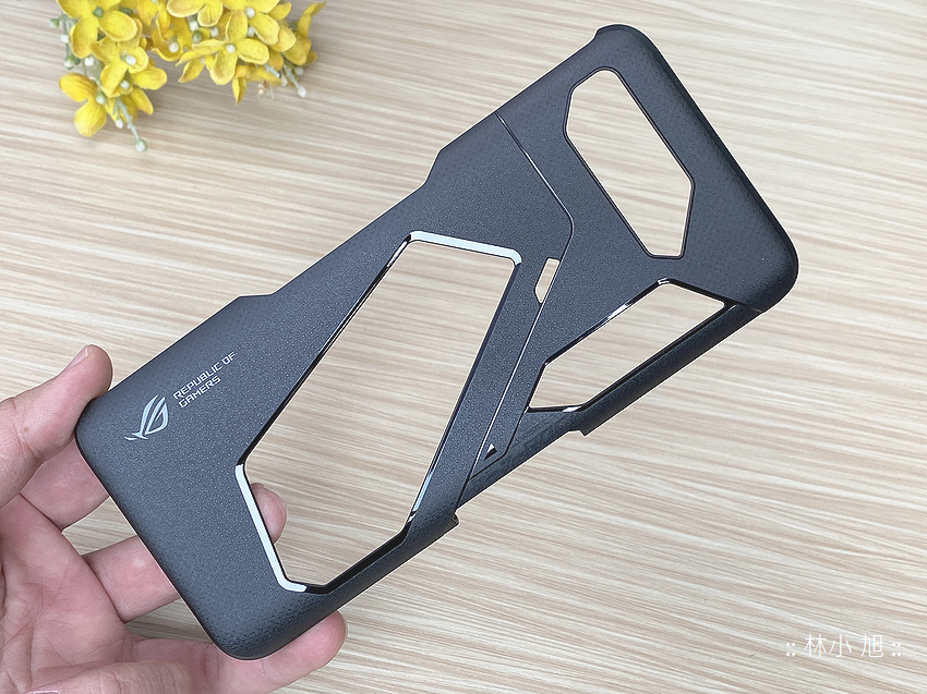 ASUS ROG Phone 5 開箱 (ifans 林小旭) (13).png