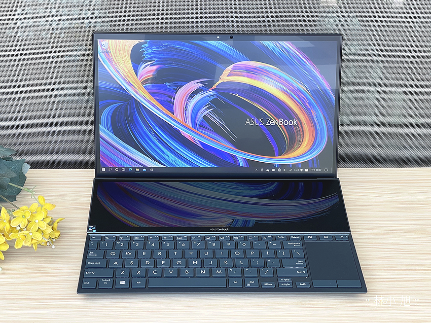 ASUS ZenBook Duo (UX482) 筆記型電腦開箱 (ifans 林小旭) (10).png