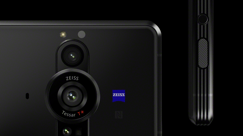 圖說、Xperia PRO-I 擁有ZEISS Tessar 光學鏡頭及實體拍照鍵，提供與Sony的RX100系列相機相仿的攝影體驗.png