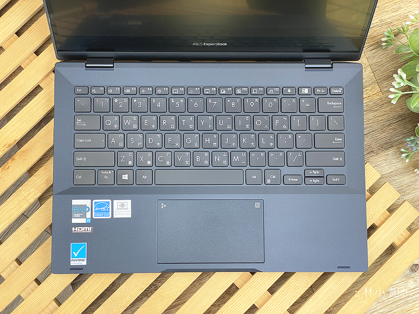 ASUS ExpertBook B5 商用筆電開箱 (ifans 林小旭) (2).png