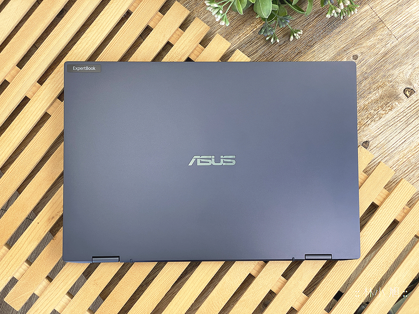 ASUS ExpertBook B5 商用筆電開箱 (ifans 林小旭) (1).png