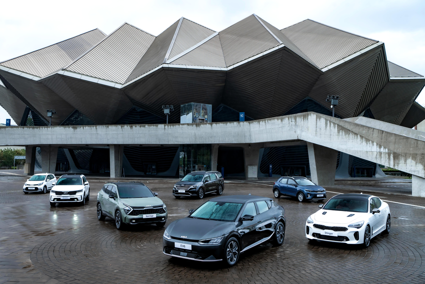 3. Kia首款純電智能休旅EV6化身為全新品牌代表鉅作,正式在台首次現身,一同領軍Kia全車系邁入嶄新品牌紀元。.png 3. Kia首款純電智能休旅EV6化身為全新品牌代表鉅作,正式在台首次現身,一同領軍Kia全車系邁入嶄新品牌紀元。.png