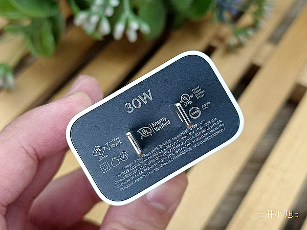 Google Pixel Stand 第 2 代無線充電座開箱 (ifans 林小旭) (5).png