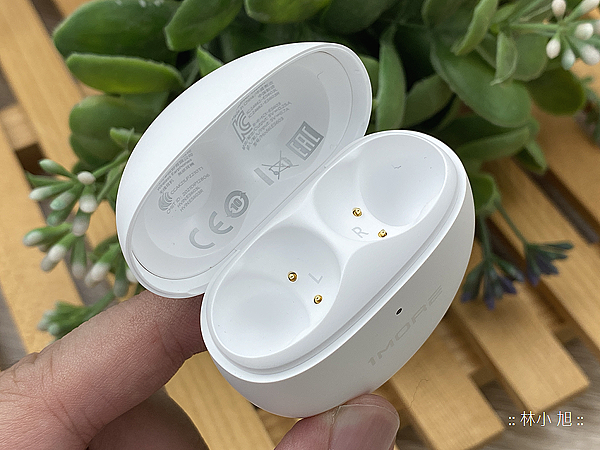 1MORE 萬魔聲學 ComfoBuds Mini 迷你豆真無線降噪耳機開箱 (ifans 林小旭) (25).png