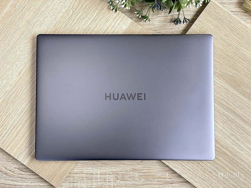 HUAWEI 旗艦 MateBook X Pro  筆記型電腦開箱 (ifans 林小旭) (13).png