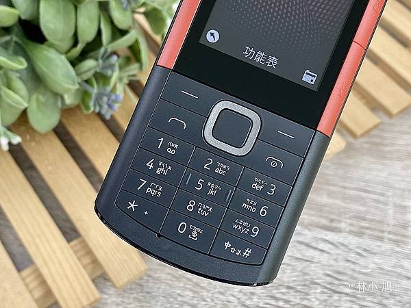 Nokia 5710 XpressAudio 開箱 (ifans 林小旭) (2).png
