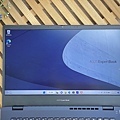 ASUS ExpertBook B5 (B5402CBA) 商用筆電開箱 (ifans 林小旭) (11).png