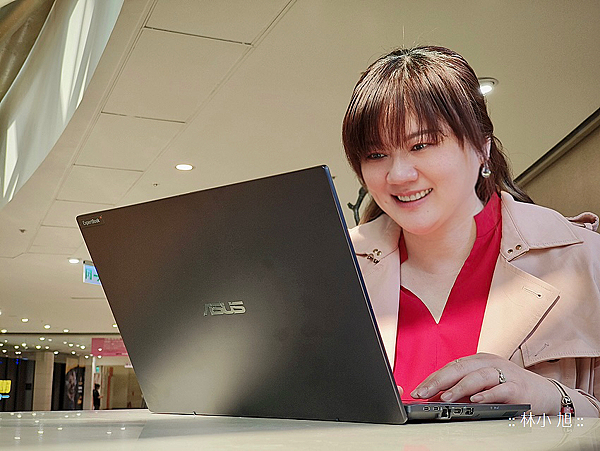 ASUS ExpertBook B5 (B5402CBA) 商用筆電開箱 (ifans 林小旭) (37).png