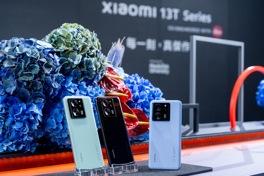 7. Xiaomi 13T Series，與德國百年光學大廠—徠卡，在相機上採用5000萬像素徠卡三鏡頭，更是T系列首度支援IP68防塵防水機款，並搭載手聯發科高規格晶片，並支援最高120W HyperCharge極速快充。.png