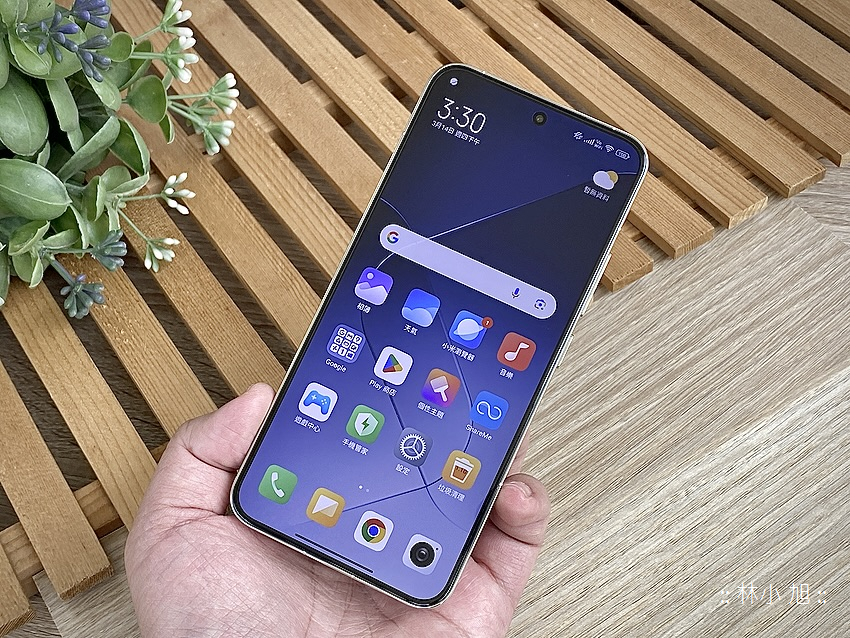 小米  Xiaomi 14 智慧型手機開箱 (ifans 林小旭) (20).png