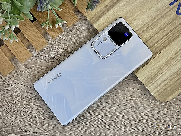 vivo V30 與 V30 Pro 開箱文與分享心得 (ifans 林小旭) (11).png