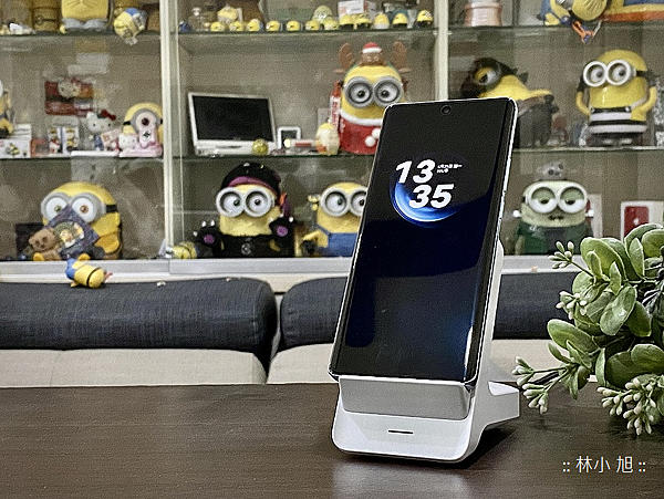 vivo 第二代 50W 立式無線充電座開箱 (ifans 林小旭) (27).png
