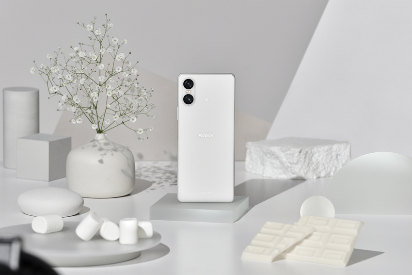 Xperia 10 VI_still_white_0128.png
