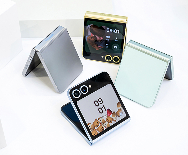 Galaxy Z Flip6情境照片 (2).png