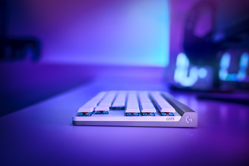 G515 LIGHTSPEED TKL WHITE G707 WHITE RIGHT ENVR-1833.png