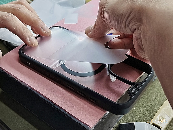 imos for iPhone 16 全系列防護藍寶石低藍光護眼螢幕玻璃保護貼、藍寶石鏡頭保護貼、軍規防摔保護殼開箱 (ifans 林小旭) (40).png