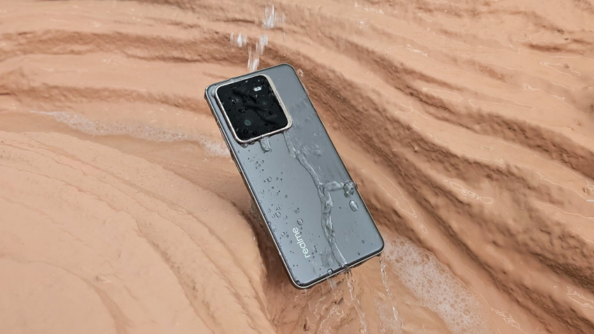 圖說：GT 7 Pro搭載Sony IMX882 3倍超光影潛望長焦主鏡頭，配備IP69級防塵防水，水下動靜皆能精準捕捉。 (1).png