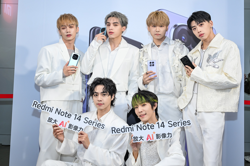 3. 由於練習與表演的時間大幅增加，團員們紛紛體驗了 Redmi Note 14 Pro 系列，並一致給予高度評價，尤其對其強大的 AI 功能更是讚不絕口！.png