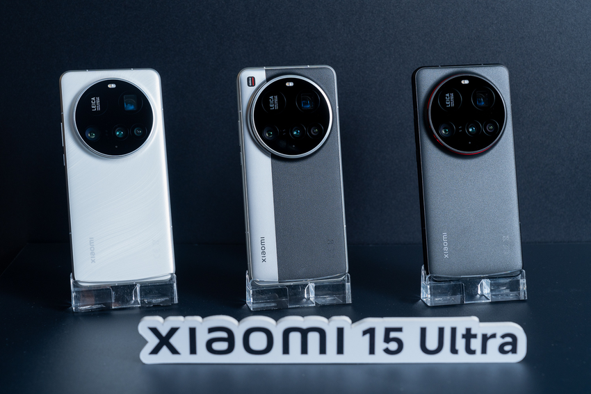 03. Xiaomi 15 Ultra 從設計到性能，每一處細節皆展現出 Xiaomi 追求極致的精神，經典黑銀以經典相機為靈感，融合細膩工藝與堅固耐用性，搭配復古縫線設計、高級 PU 純素皮革與經典相機風格的Deco 設計，帶來極致質感。.png