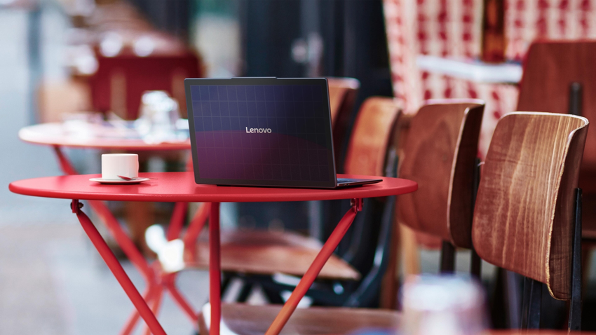 【新聞照片03】Lenovo Yoga Solar 概念筆電顛覆傳統筆電形態，突破地將太陽能技術與極致輕薄設計完美結合.png