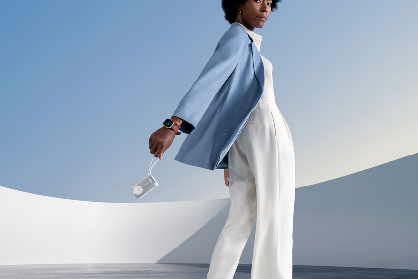 A1657專為iPhone與Apple Watch 設計，搭載10000mAh大容量，支援35W高效充電。.png
