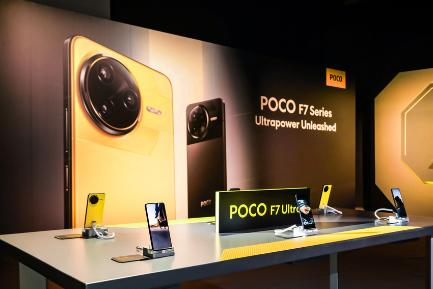 04. POCO F7 Series 得益於 POCO AISP 與 Xiaomi HyperAI 技術的加持，在軟硬體的無縫融合之下提升了影像處理的效率，AI 創意助理提供了強大的編輯工具，不論是即時捕捉生活中的精彩瞬間，還是進行高效影像編輯，都能獲得旗艦級的體驗。.png