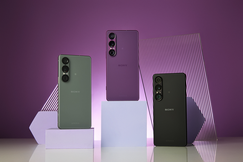 圖一、Sony 年度旗艦智慧型手機 Xperia 1 VII 集結 α 相機、Walkman® 音樂播放器與 BRAVIA™ 顯示技術三大核心科技，與中華電信合作獨家銷售年度旗艦新機Xperia 1 VII， 6 月 2 日起搭配中華電信精采5G方案享獨家優惠，為消費者提供多元換機選擇。.png