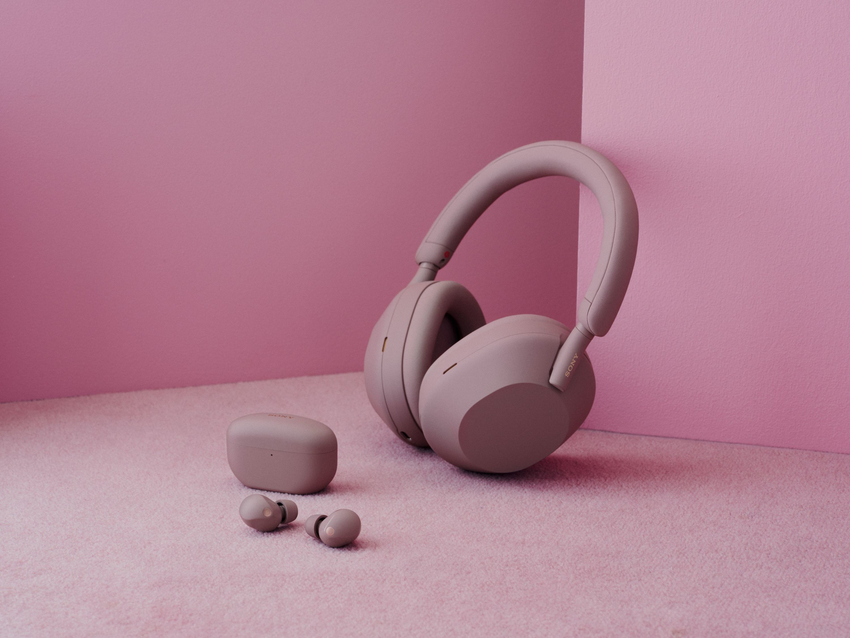 圖3) 具備旗艦級降噪技術和高解析智慧聆聽的 Sony WH-1000XM5無線藍牙降噪耳機與WF-1000XM5 真無線藍牙降噪耳機，活動期間分別回饋超值優惠價NT$9,900及NT$7,490，立即入手讓高品質的音樂時刻隨行。.png