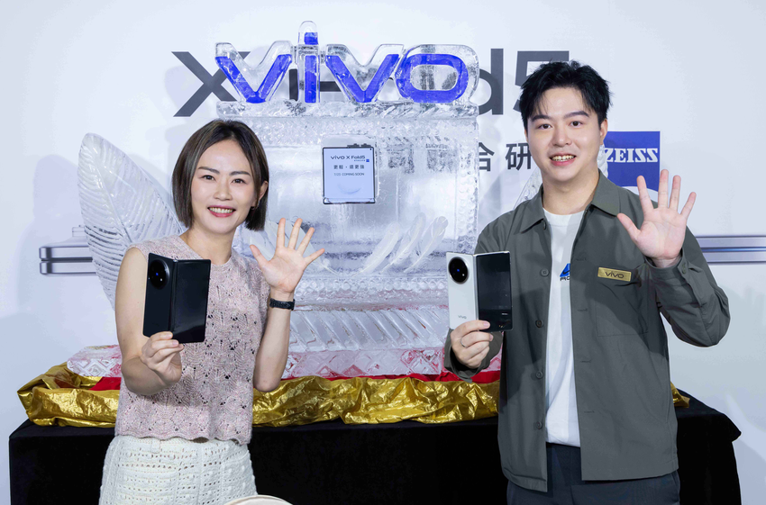 【vivo新聞照片】vivo X Fold5蘊含強勁防寒性能於-20°C極端低溫中仍可穩定通話20小時、導航9.5小時，帶來全方位可靠的行動體驗。.png