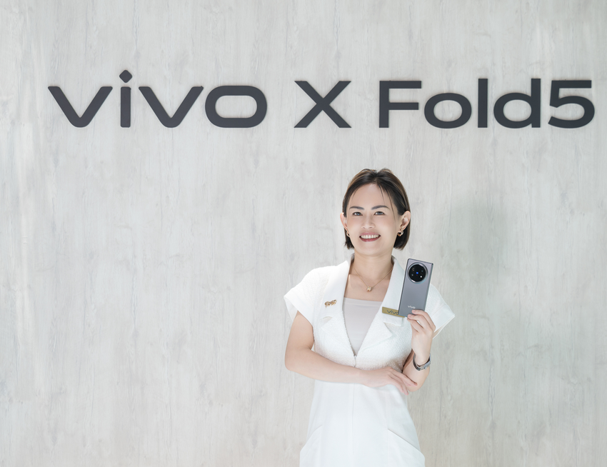 【新聞照片01】vivo台灣總經理陳怡婷表示：「vivo X Fold5上市即獲得消費者青睞，首波預購銷量遠超預期。也期待透過與電信與經銷夥伴的緊密合作，持續推動摺疊機從高端走向主流。」.png