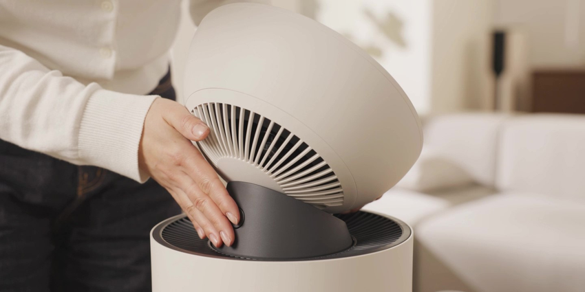 【新聞圖片8】LG PuriCare AeroBooster的循環扇一鍵即可拆卸，清理出風口積累灰塵輕鬆不費力.png