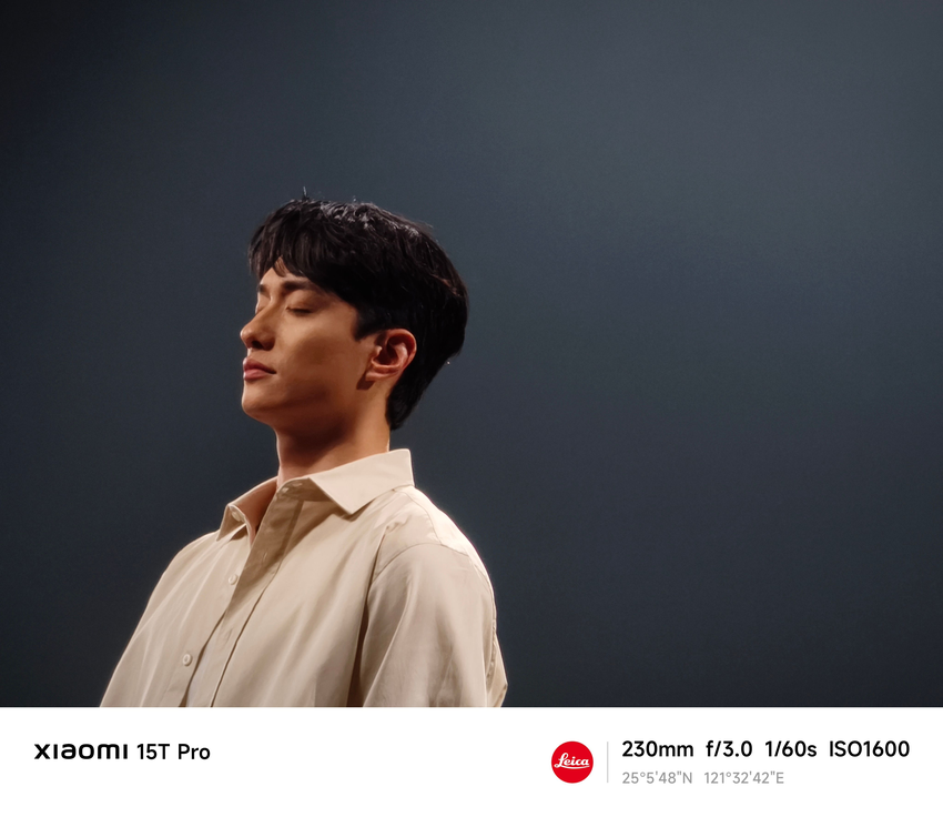 02. 小米首度攜手實力派演員劉俊謙，以品牌好友身份展現 Xiaomi 15T Series 的旗艦影像魅力，詮釋徠卡人文敘事，並分享屬於自己的舞台故事，綻放獨一無二的聚光時刻。.png