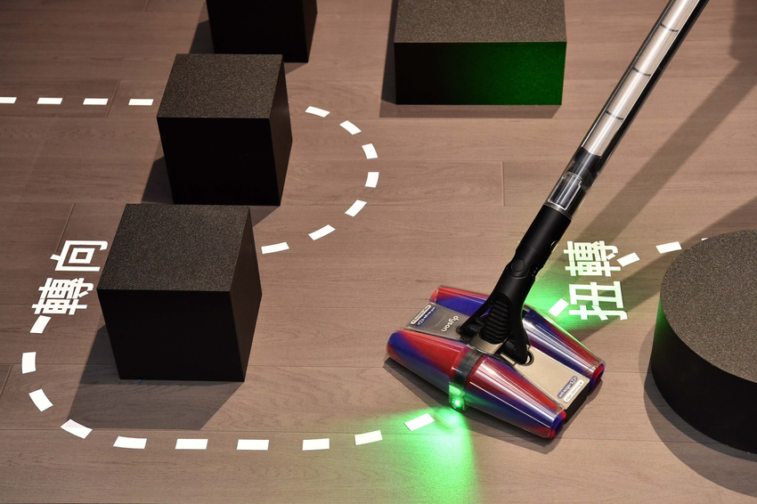 圖1-1、全新 Dyson PencilVac Fluffycones 鉛筆吸塵器，能靈活應對家中各種清掃死角，更配備「免觸碰清空集塵筒」，打造便捷的吸塵體驗。.png