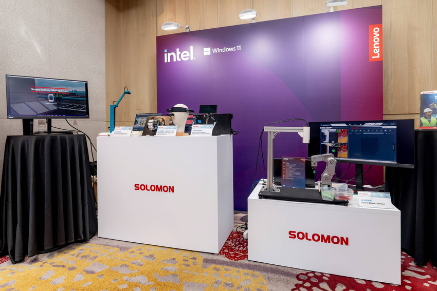 【新聞照片09】Lenovo 透過其垂直整合服務，協助並支援客戶開發 AI 業務，並給予可靠穩定的服務支援。.png