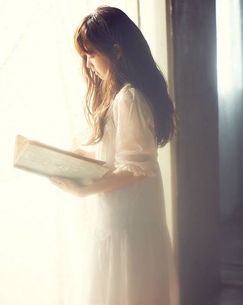 A WEREWOLF BOY still 07