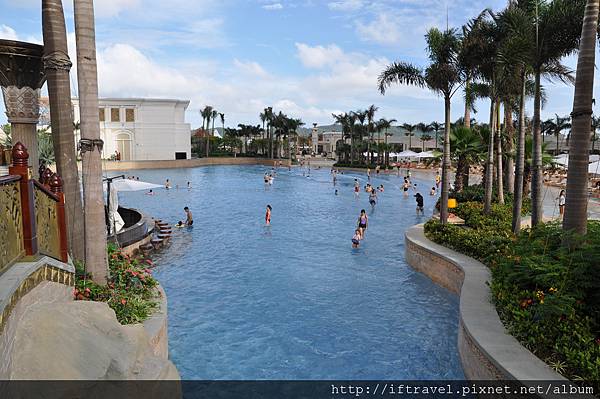 Grand Resort Deck