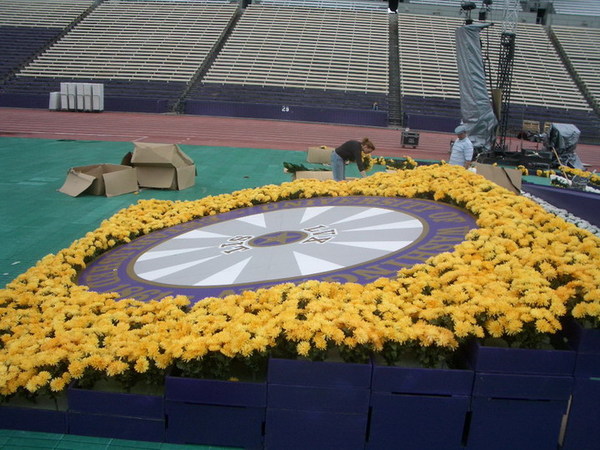 UW Grad 05-0011