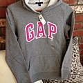 GAP 女生帽T 尺寸 S 980 台幣