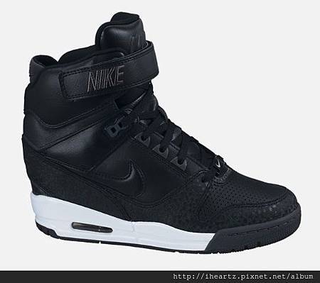 NIKE AIR REVOLUTION  3.jpg