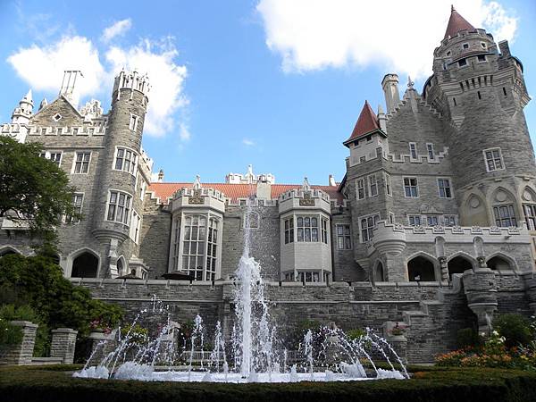 Casa Loma19