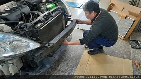 台中市 推薦修車廠 日產 J32 漏水換水箱順便更換冷排