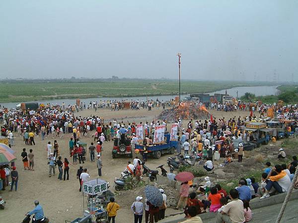 家鄉的建醮燒王船活動（變成灰燼了...）